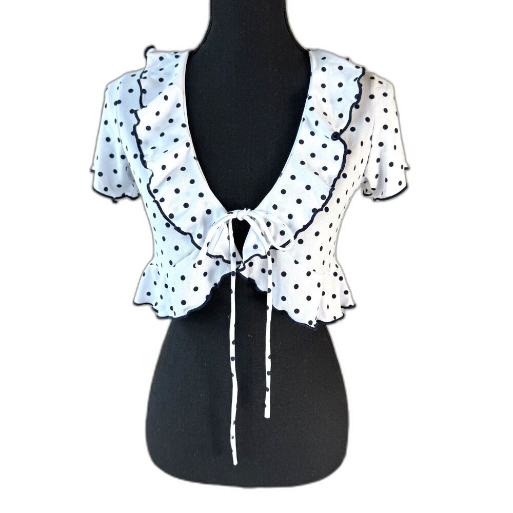 Size M Y2K Vintage Coqueta cropped polka dot short sleeve tie front coquette